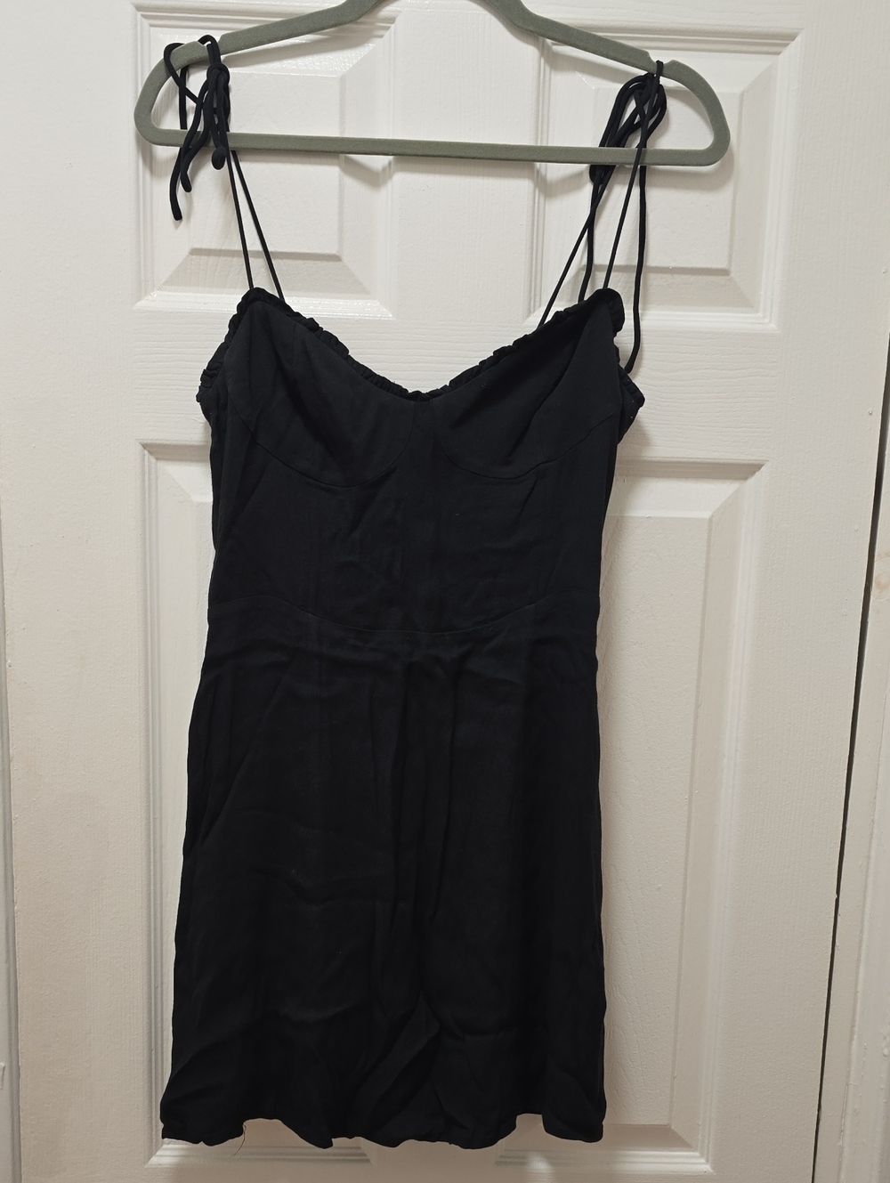 Wilfred Black Tie-Shoulder Camisole Slip